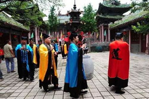 道家超度科仪全解：符箓、禹步与灯仪的救度密码