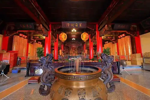 步罡踏斗：超度法会中的神圣步伐