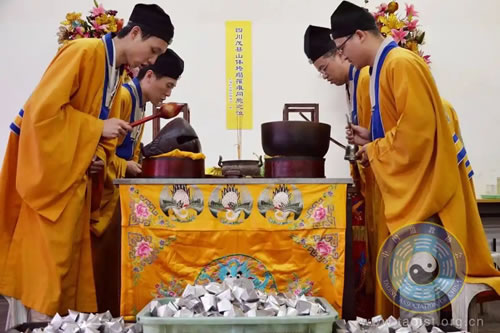 超度科仪中的"净坛"仪式操作指南